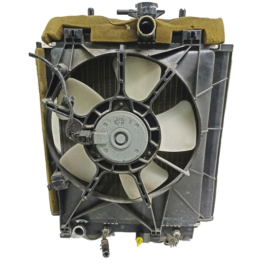 Радиатор охлаждения Toyota Passo '10-'14 (1KR-FE) CVT с охлаждением КПП контрактный в сборе