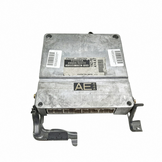 Компьютер двигателя Toyota Ist '03-'07 (1NZ-FE) 4WD AT контрактный 89666-52410