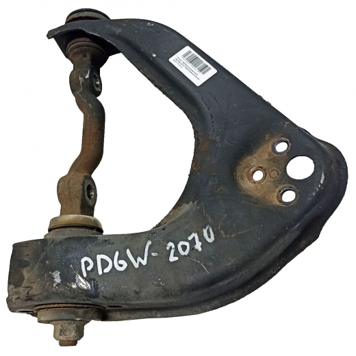 Рычаг передний Mitsubishi Delica '94-'07 правый верхний 4WD контрактный