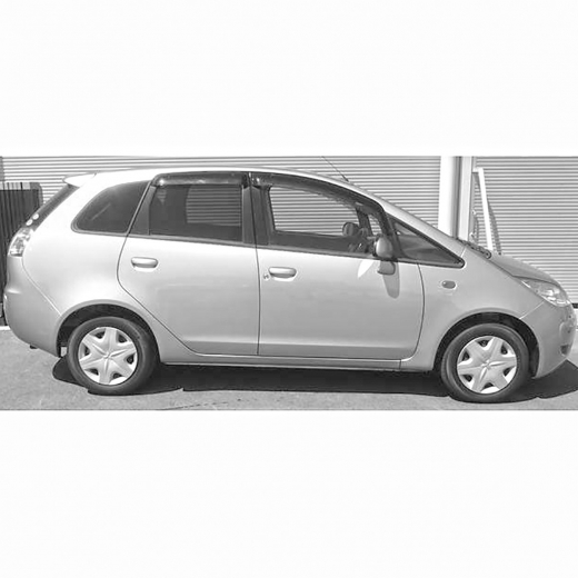 Стекло боковое в кузов Mitsubishi Colt/ Plus '02-'12 переднее правое контрактный
