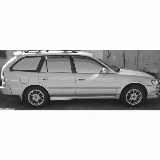 Стекло боковое в кузов Toyota Corolla/ Sprinter Wagon '91-'02 заднее правое контрактный