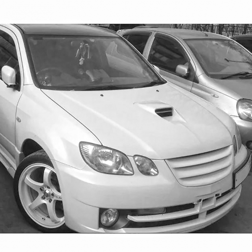 Решетка радиатора Mitsubishi Airtrek Aero/ Turbo-R '01-'05 контрактная