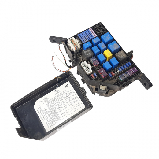 Блок реле (под капот) Hyundai Tucson '04-'10 контрактный