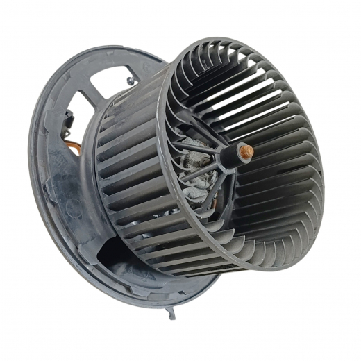 Моторчик печки BMW X1 '09-'15/ X3 '10-'17/ 3 Series '05-'12 контрактный