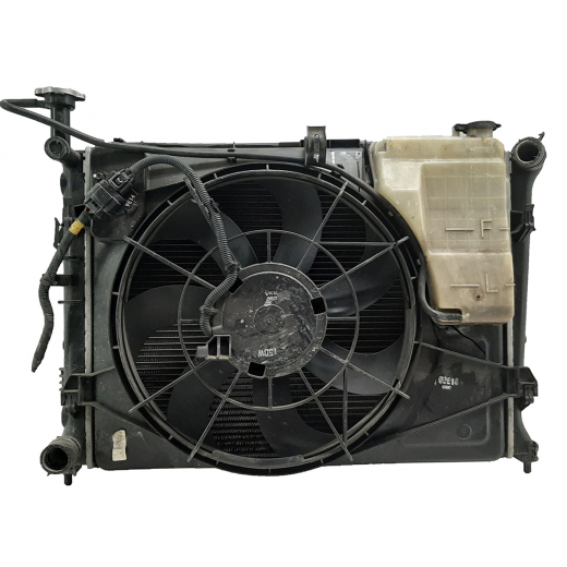 Радиатор охлаждения Kia Cerato '08-'13 (G4KD, G4FC) MT контрактный в сборе