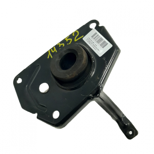 Подушка двигателя Citroen C4 Picasso '06-'13/ C3 '02-'09/ C3 '09-'19/ C4 '04-'09/ C4 '09-'19/ C3 Picasso '09-'19/ Peugeot 206 '98-'12/ 207 '06-'11/ 3008 '09-'17/ 307 '00-'07/ 308 '08-'14 (EP6 DT, 5FW EP6, KFU, EP3, 5F02 EP6CDT, NFU, 5F01 EP6C, 5VF, RFJ) 2WD левая контрактная