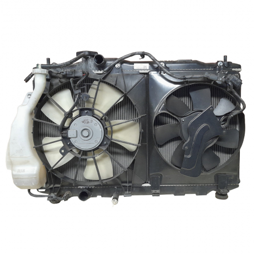 Радиатор охлаждения Honda Civic (5Door) '05-'12 (R18A2, L13A7) AMT/DSG, AT контрактный в сборе