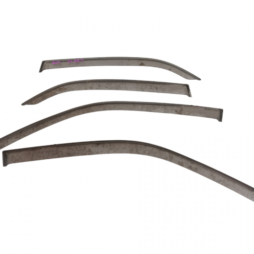 Ветровичок Toyota Carina '96-'01 (комплект) Контрактный