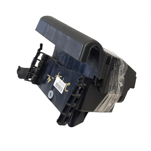 Блок реле (под капот) Volkswagen Jetta '10-'19 контрактный