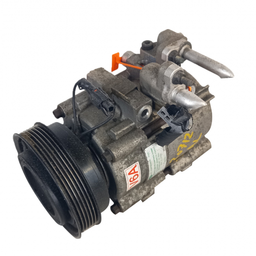 Компрессор кондиционера Hyundai Trajet '00-'07/ Santa Fe '00-'06/ Sonata '98-'05 (G6BA) контрактный