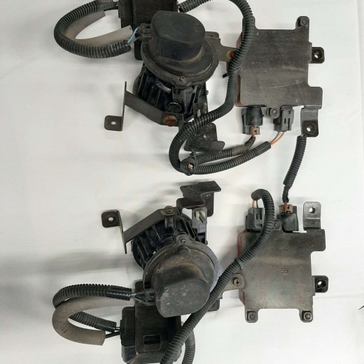 Противотуманная фара Mitsubishi Lancer '03-'08 левая+правая ксенон, круглая (10877) контрактная