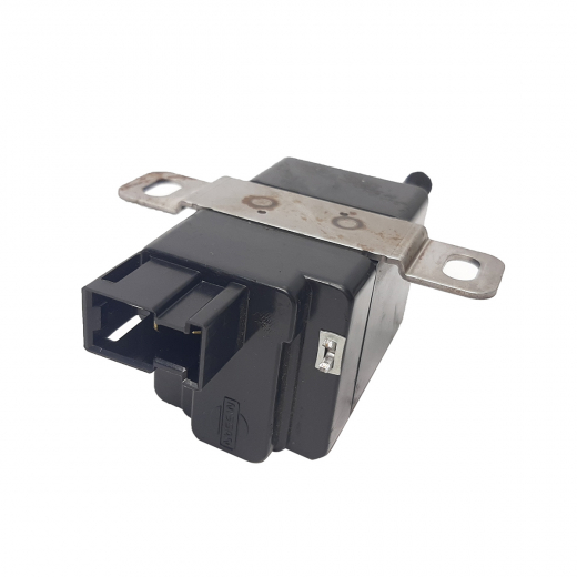 Замок багажника Nissan Maxima '94-'00, Maxima '00-'06, Cefiro '94-'00, Cefiro '98-'03 электропривод замка (активатор) контрактный