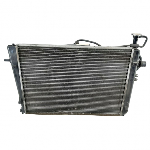 Радиатор охлаждения Kia Sportage '06-'10/ Hyundai Tucson '04-'10 (G4GC, G6BA) без охлаждения КПП контрактный в сборе