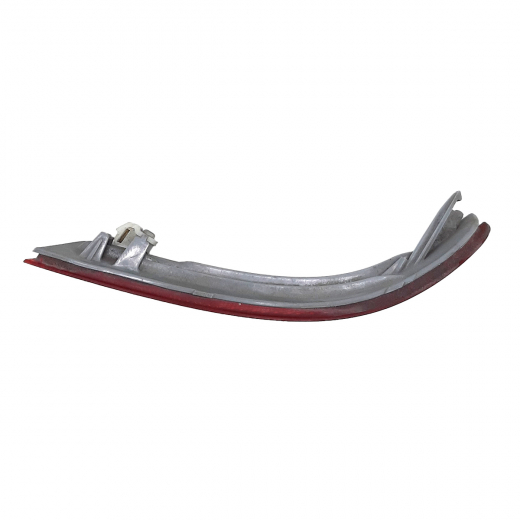 Катафот (рефлектор) Nissan Wingroad '01-'06/ Wingroad '05-'18/ Bluebird Sylphy '05-'12/ Presage '03-'06/ Primera '03-'05 задний правый Контрактный