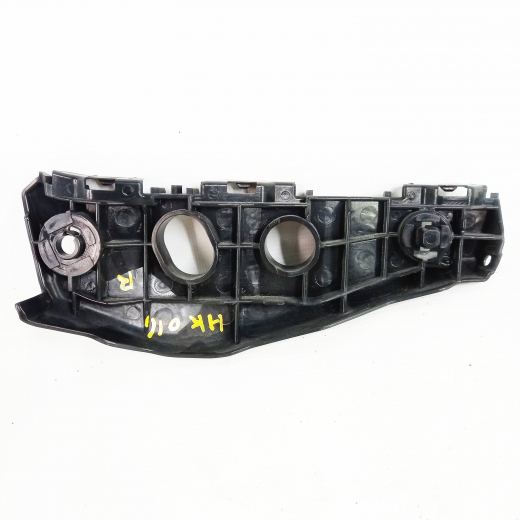 Клипса крепления бампера Toyota Corolla '06-'10 передняя правая Контрактный