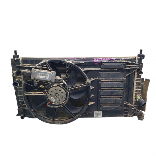 Радиатор охлаждения Mazda 3 '09-'13/ Axela '09-'13 (LF-VE, LF-VDS) AT 1 вентилятор контрактный в сборе