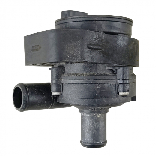 Помпа охлаждения Mercedes-Benz CLS '10-'18/ C '07-'14/ C '14-'26/ E '09-'16/ E '16-'26/ ML '05-'11/ ML '11-'15/ S '13-'26/ Glc '15-'26/ Gle '15-'19/ Gls '15-'19 (276.952,276.820,276.958,274.910,274.920,276.823,276.957,276.853,113.964,276.955,276.821,276.824,276.960,276.825) дополнительная контрактная MD0001WPU