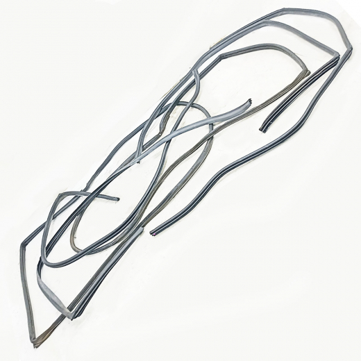 Уплотнение двери Nissan Wingroad '99-'06/ AD '99-'08/ Mazda Familia Van '99-'08 в кузов, комплект контрактное