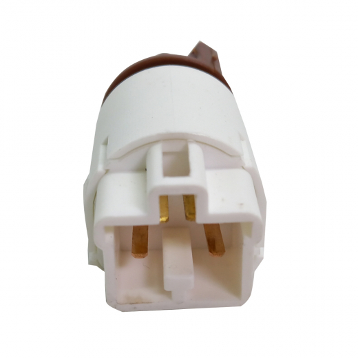 Концевик под педаль тормоза (лягушка) Toyota Vanguard '07-'13/ Avensis Verso '01-'09/ Corolla '00-'07/ Corolla '06-'13/ Camry '06-'11/ Allex '01-'06/ Caldina '02-'07/ Vitz '05-'10/ Allion '01-'07/ Allion '07-'21/ Auris '06-'12/ Axio '06-'12/ Belta '05-'12/ Blade '06-'12/ Celica '99-'06/ Estima '99-'06/ Estima '06-'26/ Fielder '00-'12/ FJ Cruiser '10-'18/ Hilux Surf '02-'09/ Ipsum '01-'09/ Isis '04-'17/ Ist '07-'16/ Premio '01-'07/ Premio '07-'10/ Premio '07-'12/ Premio '07-'26/ Rav4 '05-'16/ Rumion '07-'15/ Runx '01-'06/ Spacio '01-'07/ Alphard '02-'11/ Venza '08-'16/ Wish '03-'09/ Yaris '05-'10/ 4Runner '02-'09/ 4Runner '09-'13/ Picnic '01-'09/ Lexus ES '06-'12 (2AZ-FE, 2GR-FE, 1AZ-FE, 1CD-FTV, 1NZ-FE, 1ZZ-FE, 2ZR-FE, 2AZ-FXE, 1AZ-FSE, 1KR-FE, 2ZR-FAE, 3ZR-FAE, 2ZZ-GE, 1GR-FE, 2TR-FE, 2AD-FTV, 2AD-FHV, 1MZ-FE, 1AR-FE) , 2WD SAT Китай