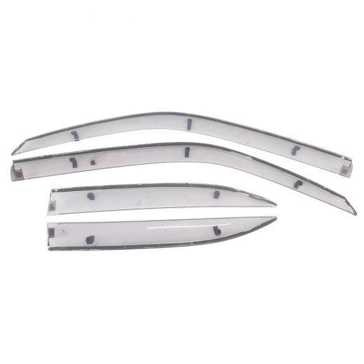 Ветровичок Nissan Primera '95-'01 (комплект) контрактный