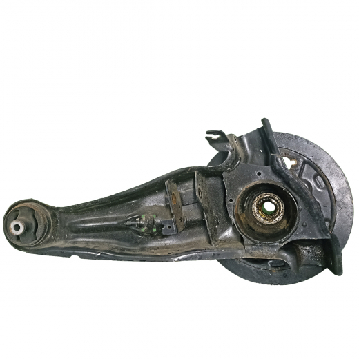 Ступица задняя Mitsubishi Lancer '03-'10/ Cedia '00-'03/ Lancer Cargo '03-'08 правая с рычагом барабан 4x100 4WD без ABS контрактная