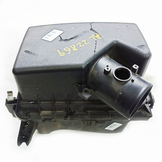 Корпус воздушного фильтра Toyota Camry '11-'15 (2AR-FE) Контрактный 
