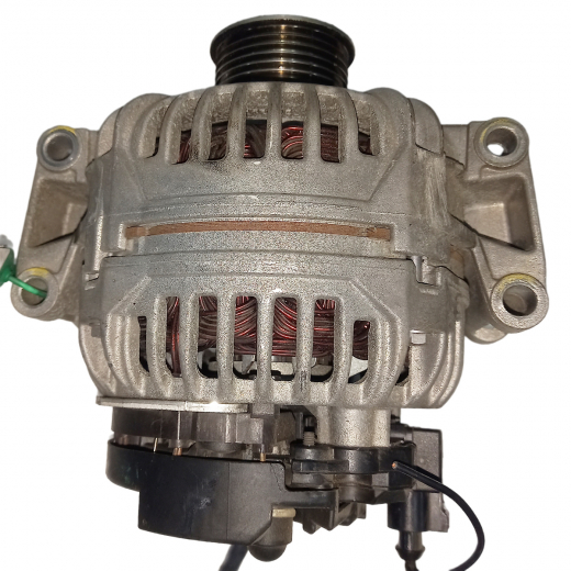 Генератор двигателя Volkswagen Jetta '10-'19/ Sharan '10-'15/ Tiguan '08-'17 (CAVA) контрактный