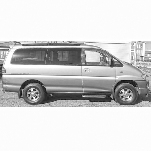 Дверь передняя правая Mitsubishi Delica '94-'07 контрактная