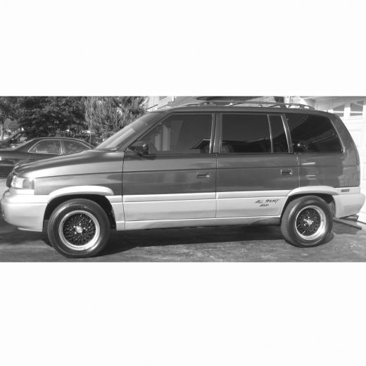Дверь передняя левая Mazda MPV '95-'99 контрактная
