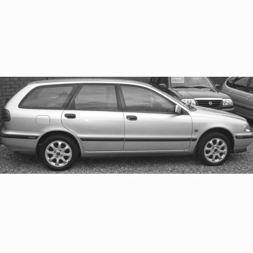 Дверь задняя правая Volvo V40 '95-'04 контрактная