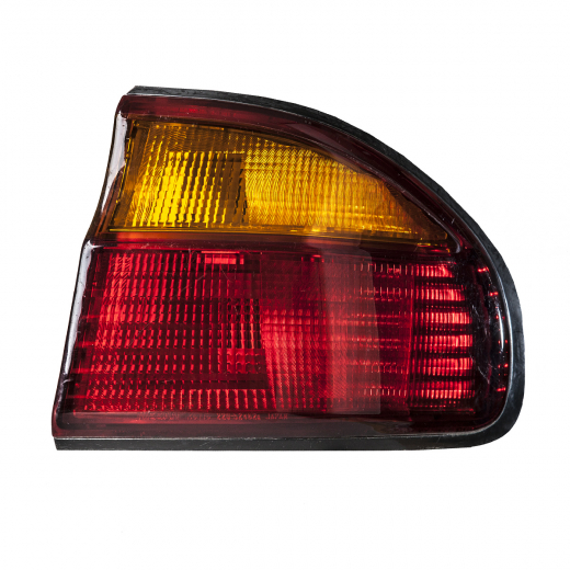 Стоп сигнал Nissan Largo '96-'99 правый желтый (220-52462) контрактный