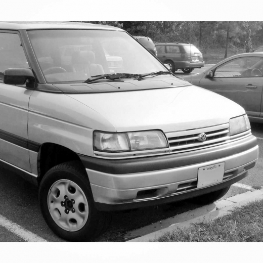 Крыло переднее Mazda MPV '90-'95 правое контрактное