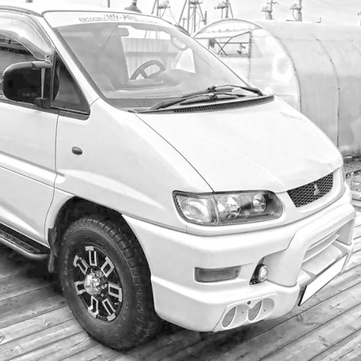 Крыло переднее Mitsubishi Delica '97-'07 правое контрактное