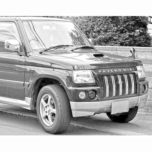 Крыло переднее Mitsubishi Pajero Mini '98-'08 правое контрактное