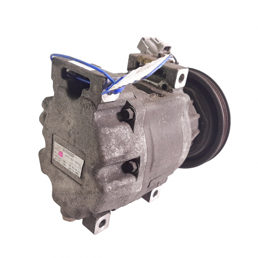 Компрессор кондиционера Toyota Prius '00-'03 (1NZ-FXE) контрактный