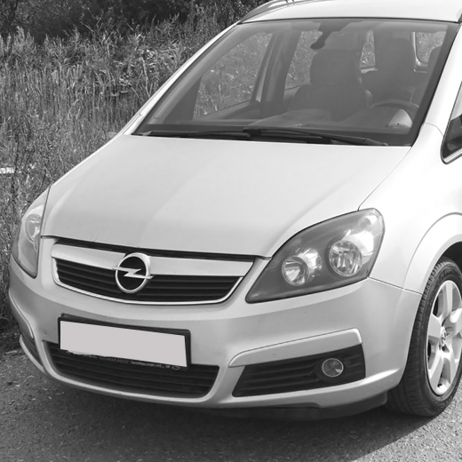 Решетка бампера Opel Zafira '05-'08 передняя API (Тайвань)