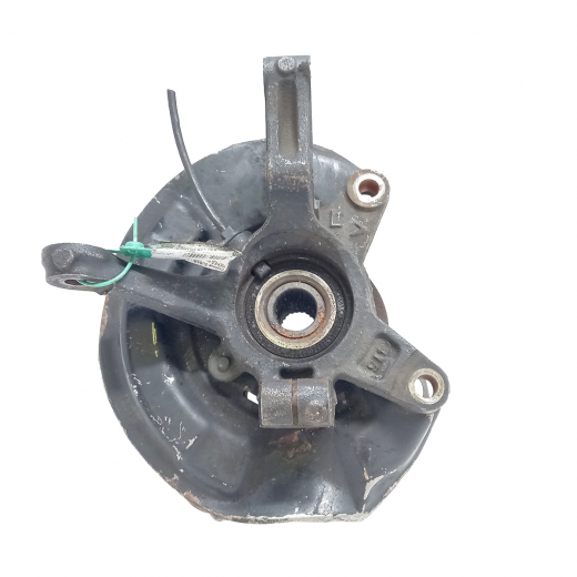 Ступица передняя Subaru R2 '03-'10 4x100 (без ABS) левая контрактная