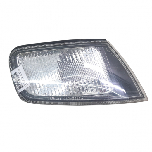 Габарит Honda Accord '93-'97 правый черный (052-3976) контрактный