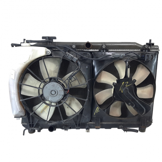 Радиатор охлаждения Honda Stream '06-'09 (R18A, R20A) AT контрактный в сборе