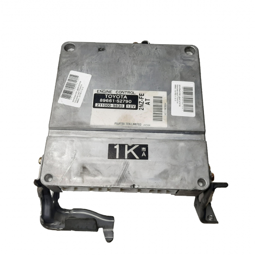 Компьютер двигателя Toyota Ist '02-'05 (2NZ-FE) 2WD AT контрактный 89661-52790