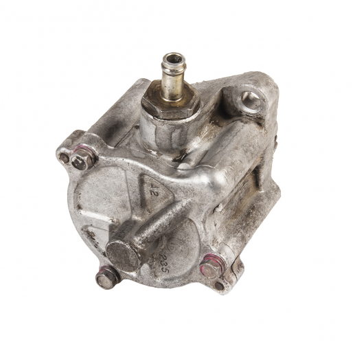 Насос вакуумный Mazda MPV '90-'99/ Bongo Friendee '95-'05 (WL-T) контрактный
