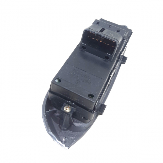 Кнопка стеклоподъемника Toyota Cami '99-'01/ Cami '97-'01/ Daihatsu Terios '97-'01 передняя правая контрактная