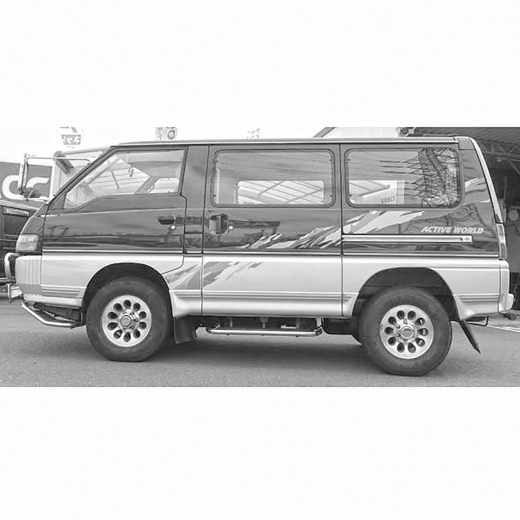 Дверь передняя левая Mitsubishi Delica '90-'99 контрактная