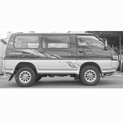 Дверь передняя правая Mitsubishi Delica '90-'99 контрактная