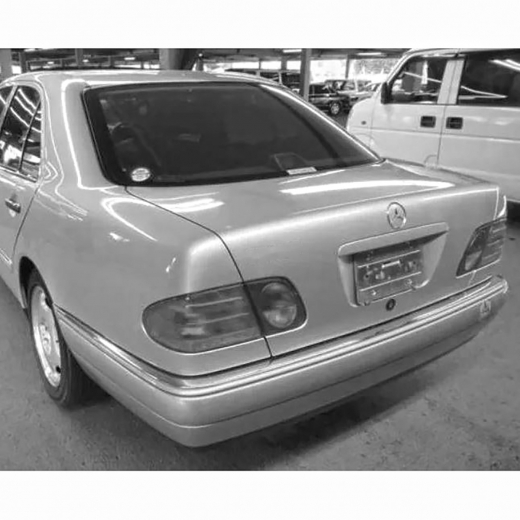 Крышка багажника Mercedes-Benz E W210 '95-'99  контрактная