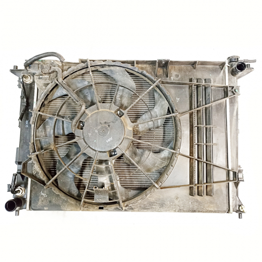 Радиатор охлаждения Kia Sportage '10-'16/ Hyundai IX35 '09-'15 (G4KD, G4KE) AT контрактный в сборе