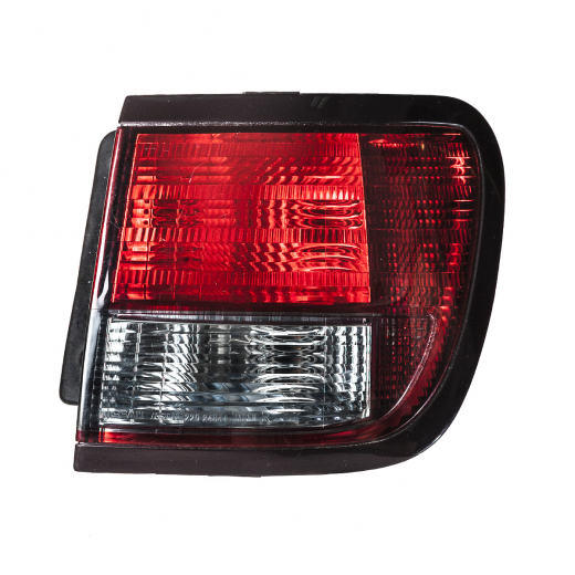Стоп сигнал Nissan Avenir '02-'05 правый (220-24844) контрактный