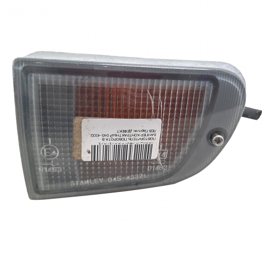 Повторитель поворота в бампер Mitsubishi RVR '94-'97 левый (045-4332) контрактный