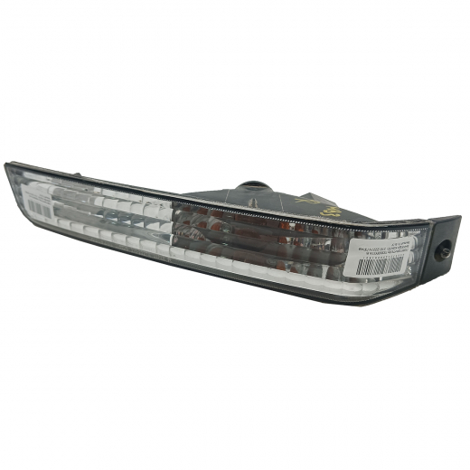 Повторитель поворота в бампер Honda Domani/ Isuzu Gemini '97-'01 правый белый (210-22274) контрактный