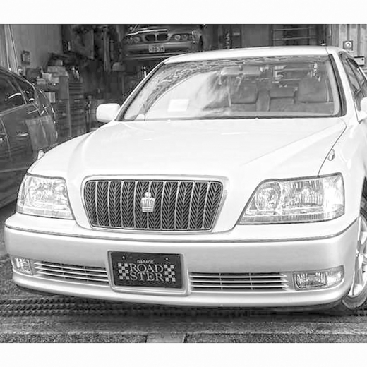 Капот Toyota Crown Majesta '99-'04 контрактный решетка